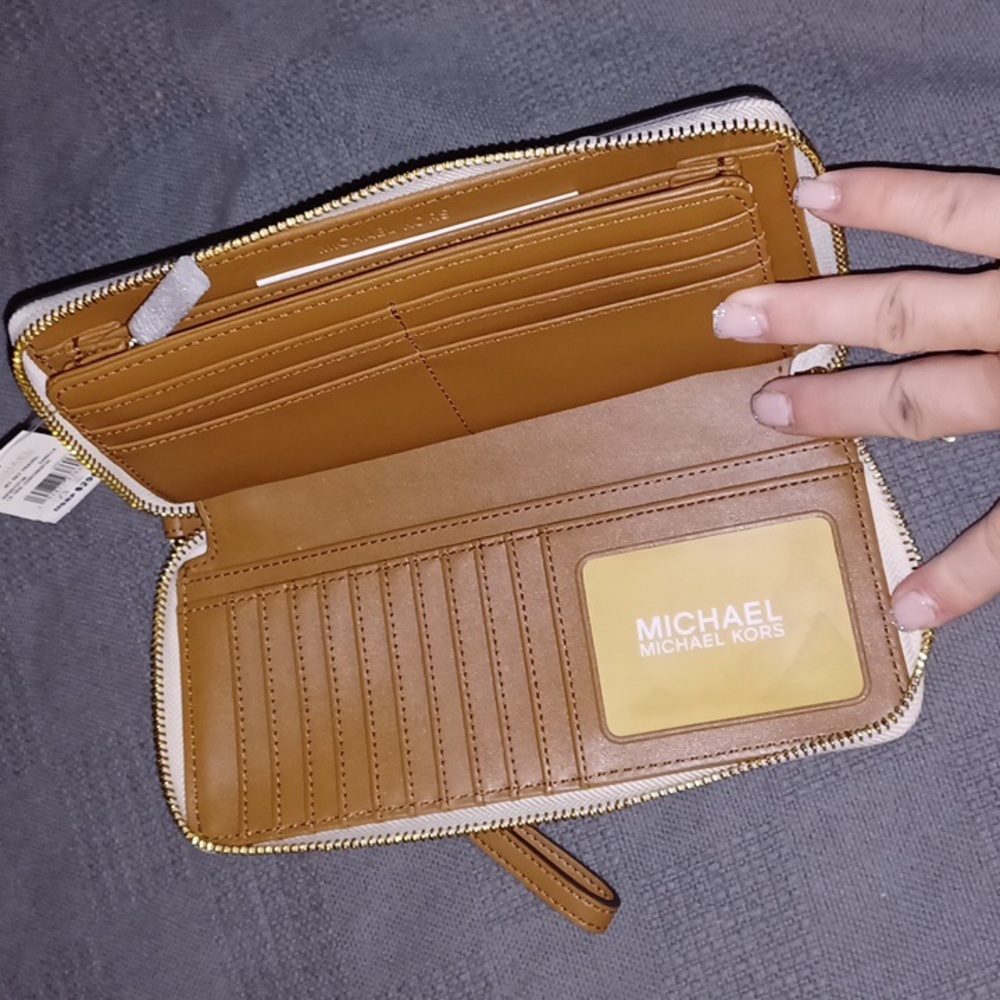 NWT Michael Kors Jet Set Wallet - Picture 3 of 5